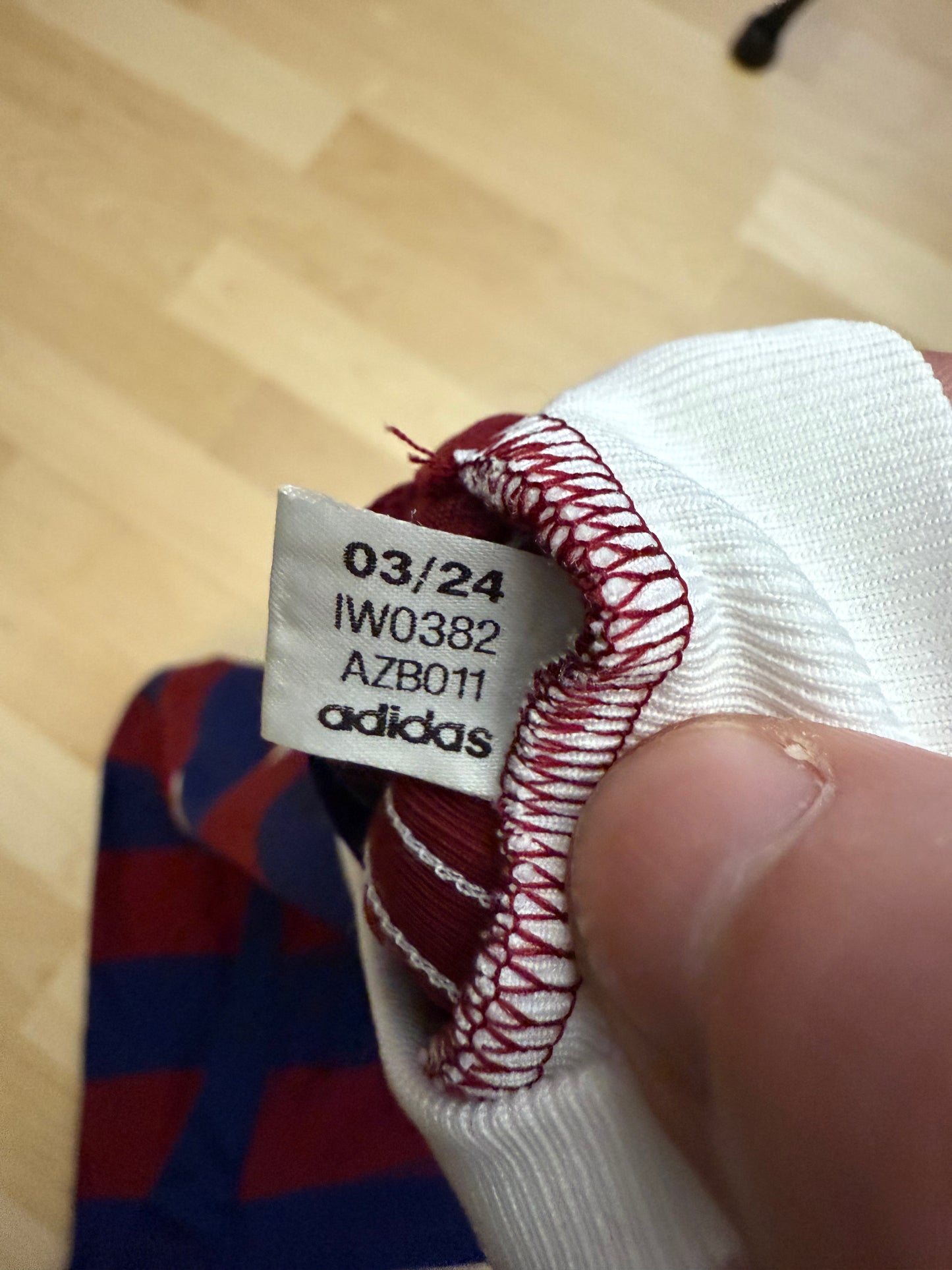 Newcastle United 2024/2025 Away Shirt (#14 Isak) (L)