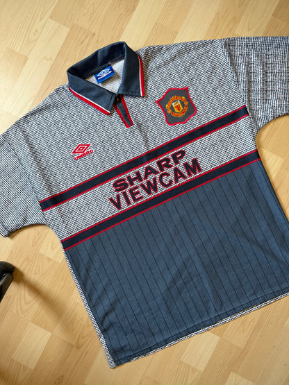 Manchester United 1995/1996 Away Shirt (L)