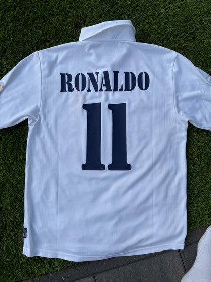 Real Madrid 2002/2003 Home Shirt (#11 Ronaldo) (M)