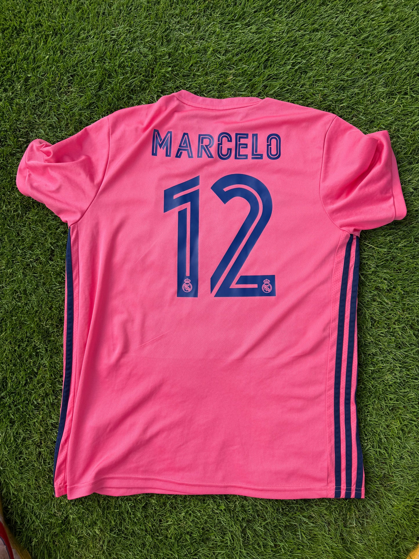 Real Madrid 2020/2021 Away Shirt (#12 Marcelo) (XL)