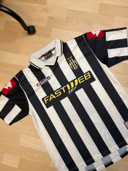 Juventus 2001/2002 Home Shirt (L)