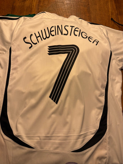Germany 2006 Home Shirt (#7 Schweinsteiger) (L)