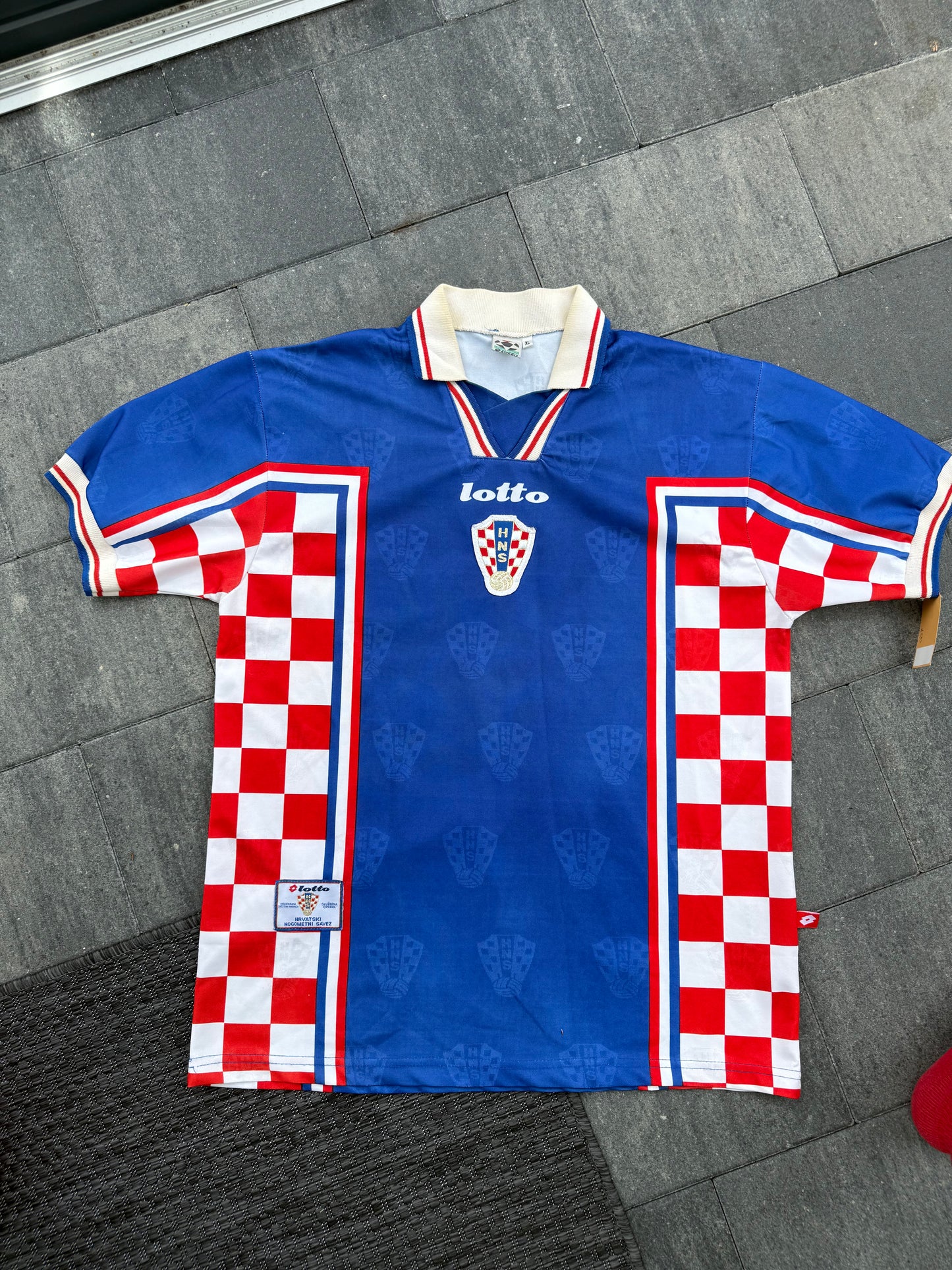 Croatia 1998 Away Shirt (XL)