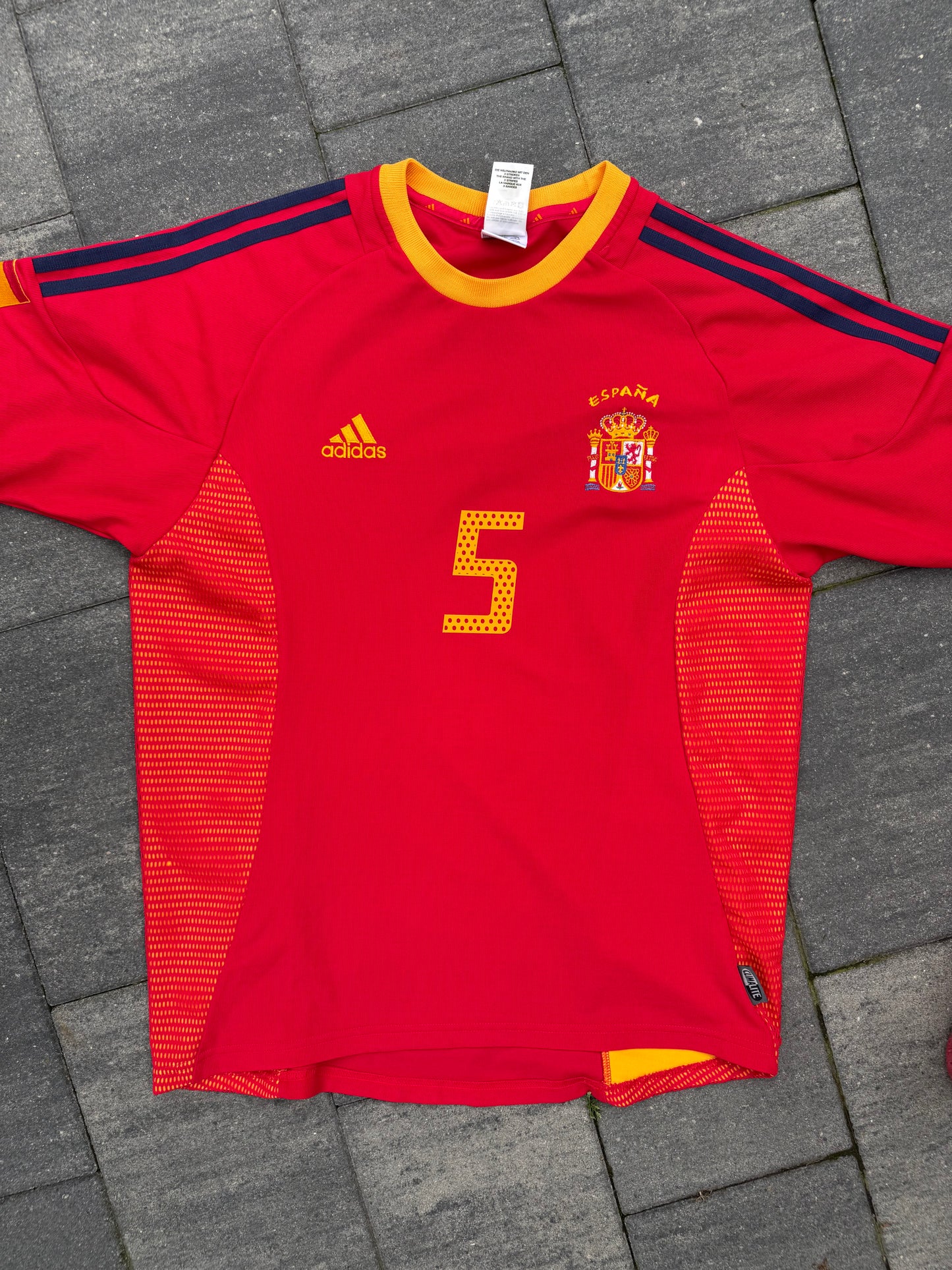 Spain 2002/2004 Home Shirt (#5 Puyol) (M)