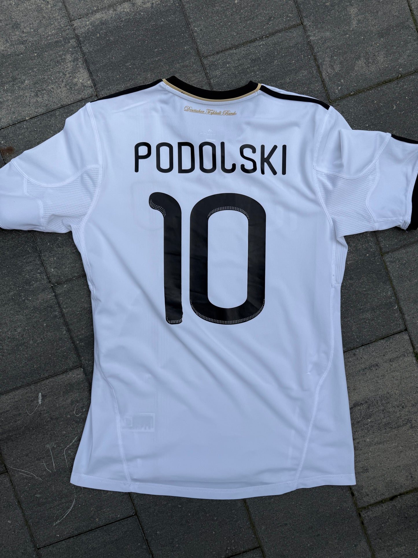 Germany 2010 Home Shirt (#10 Poldolski) (M)