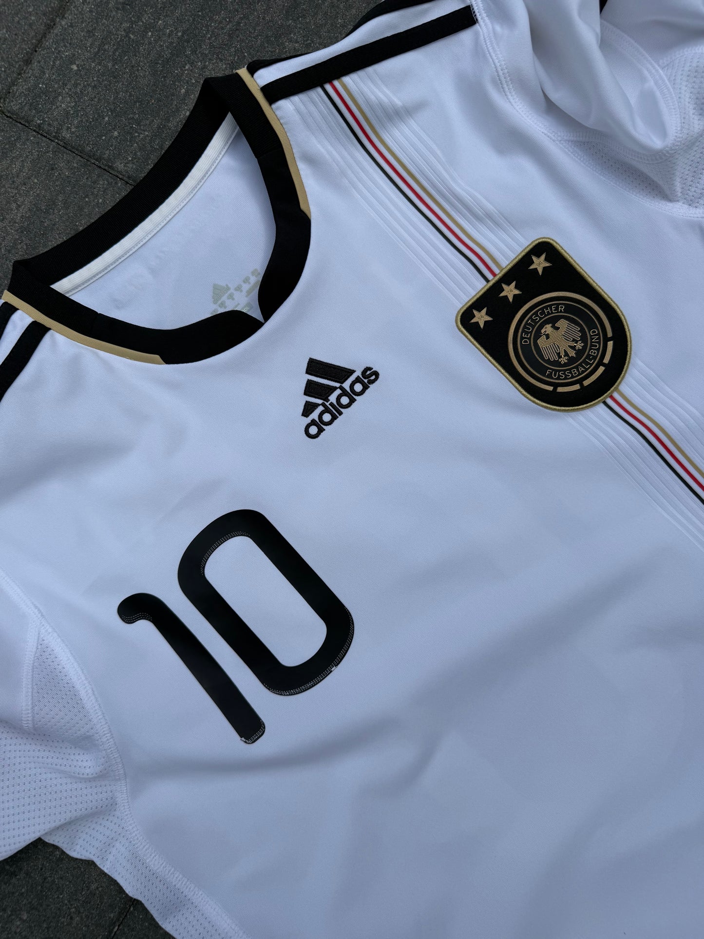 Germany 2010 Home Shirt (#10 Poldolski) (M)