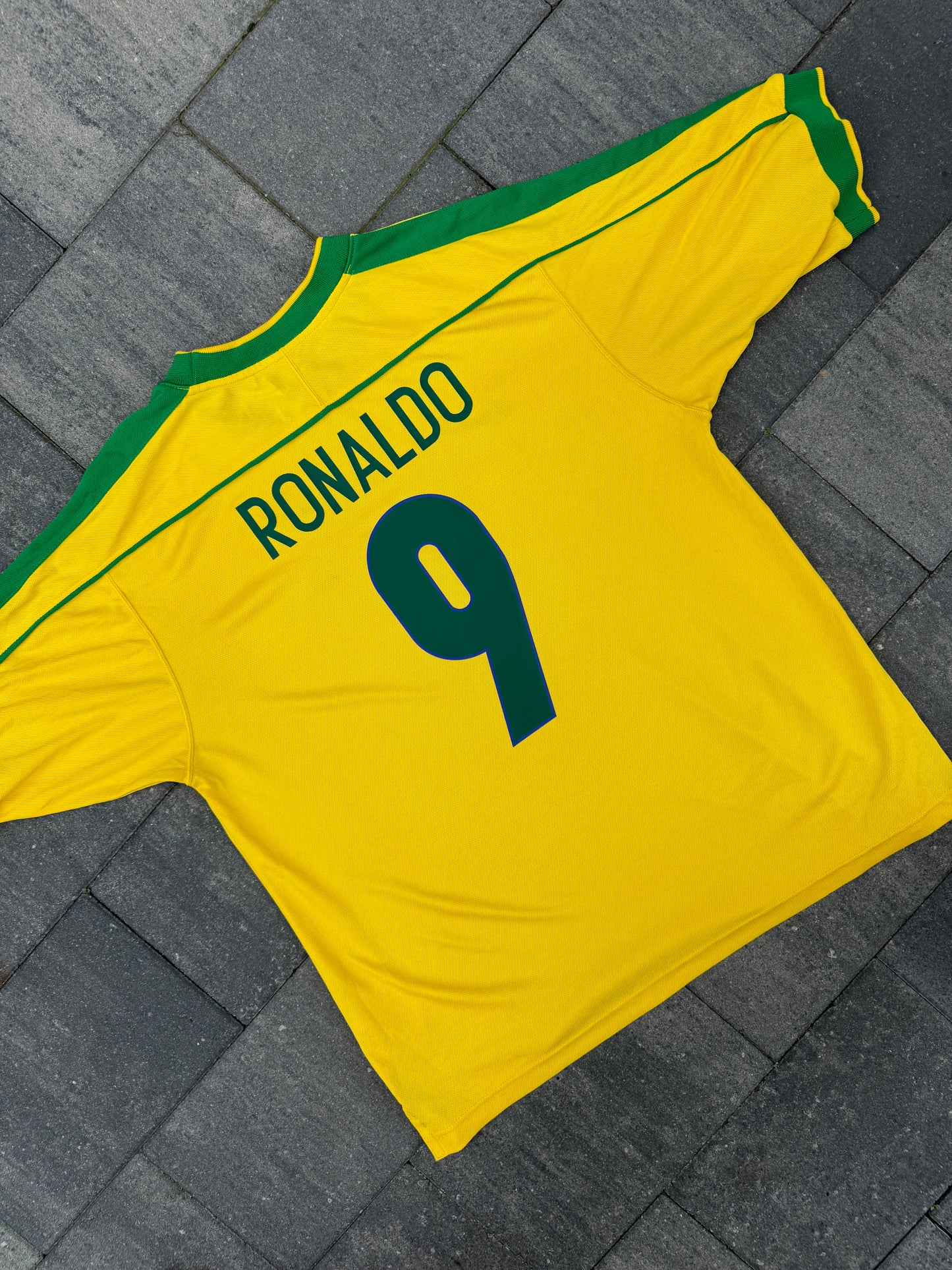 Brazil 1999 Home Shirt (#9 Ronaldo) (L)