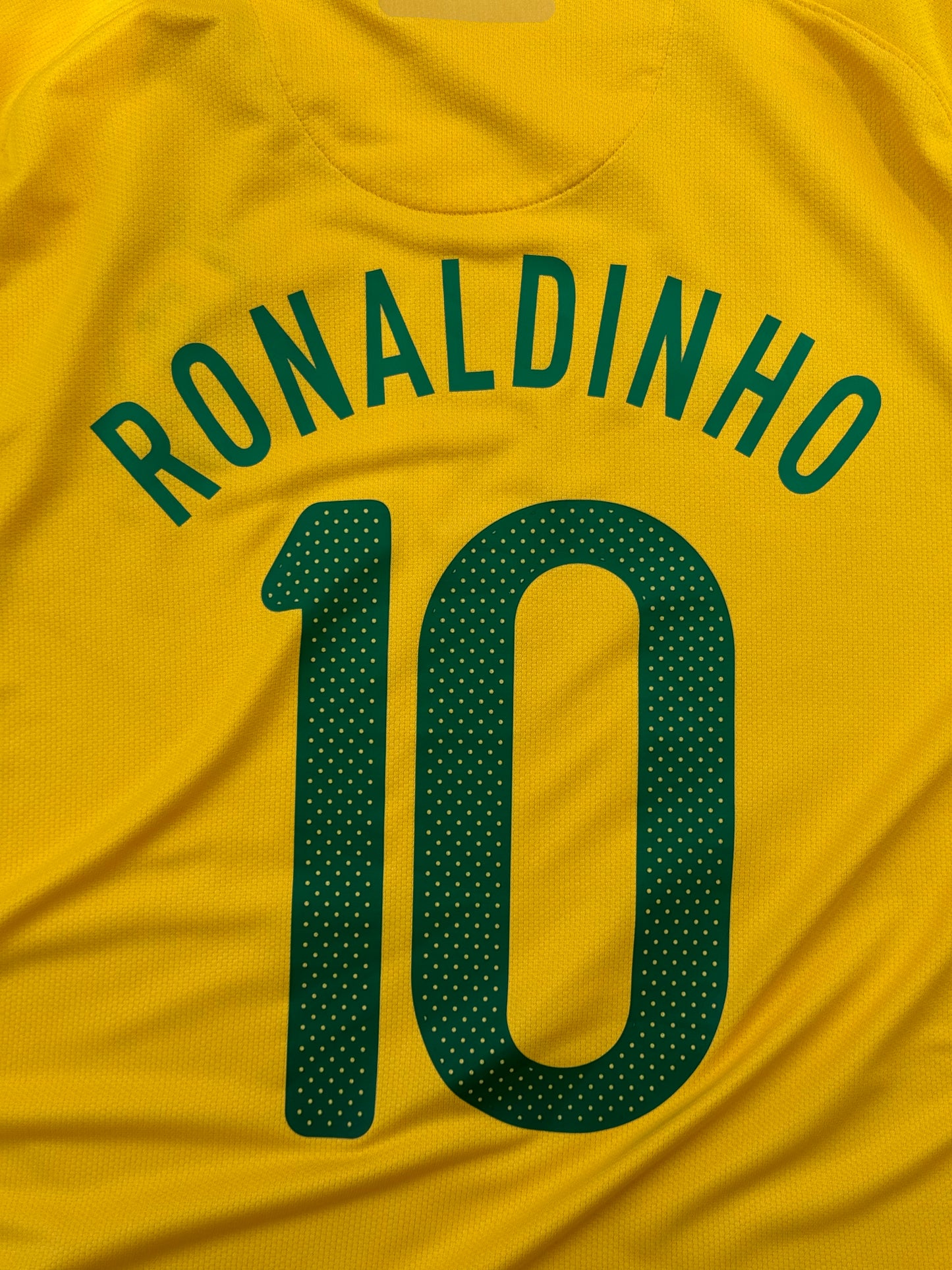 Brazil 2010 Home Shirt (#10 Ronaldinho) (L)