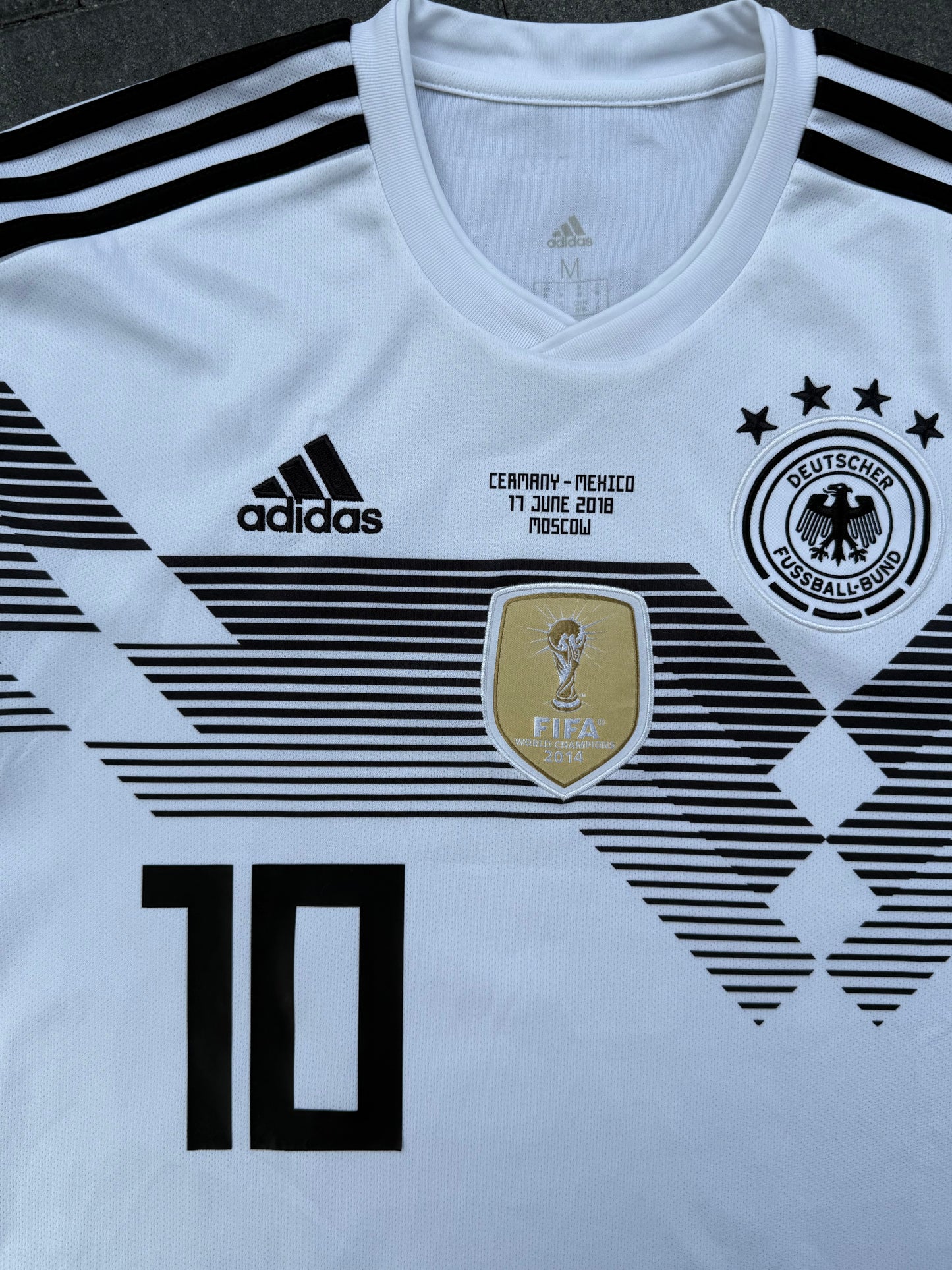 Germany 2018 Home Shirt (#10 Ozil) (M)