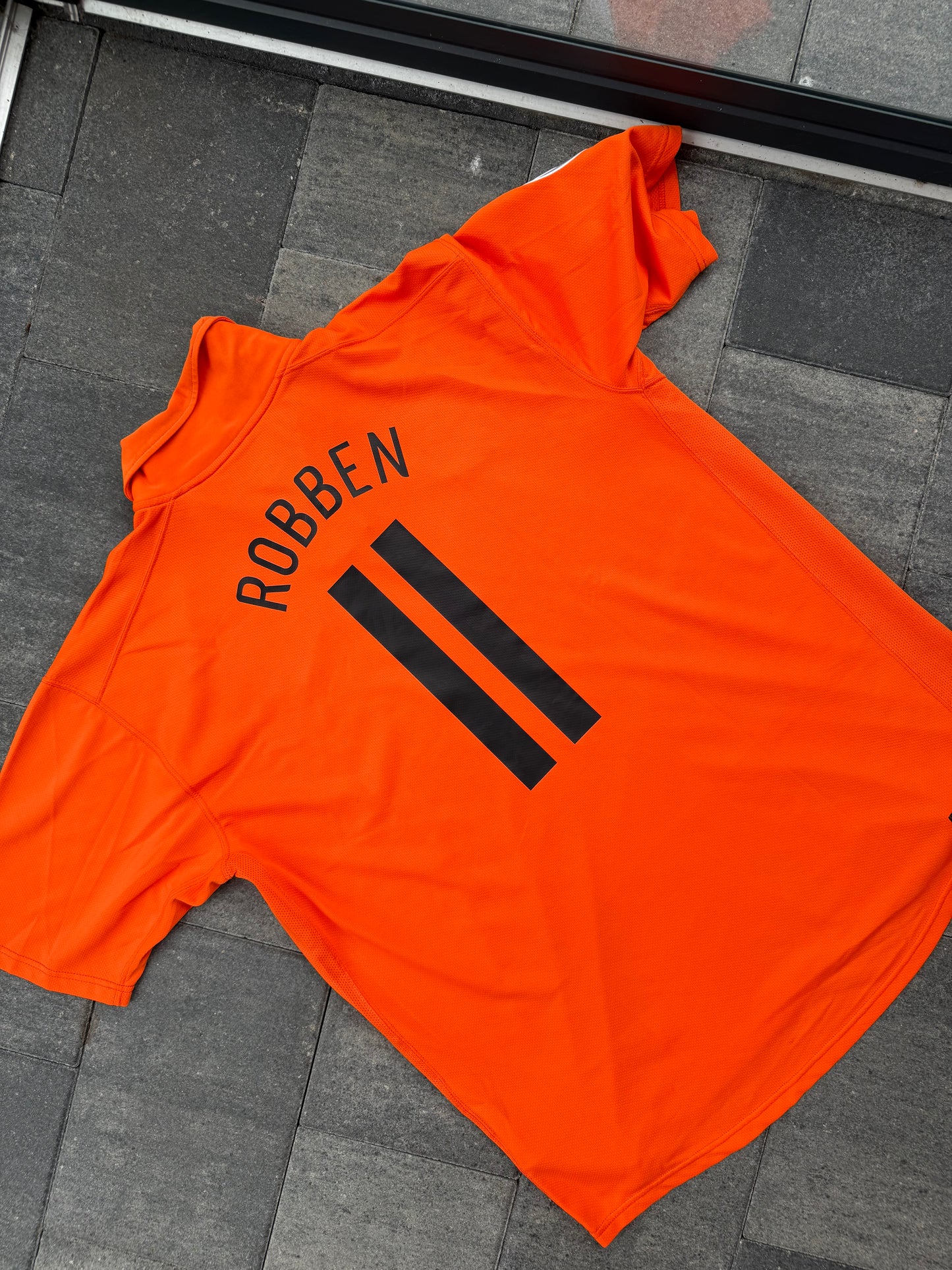 Netherlands 2006 Away Shirt (#11 Robben)