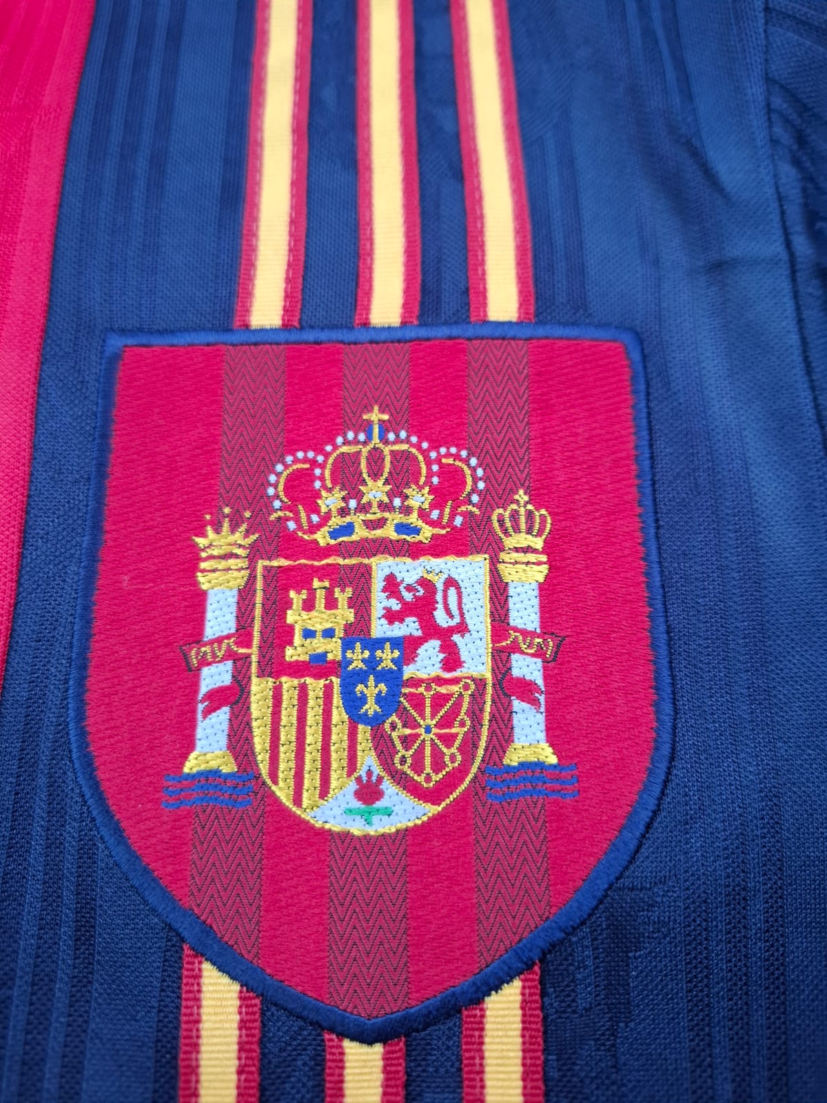 Spain 1996/1998 Home Shirt (#7 Guardiola) (L)