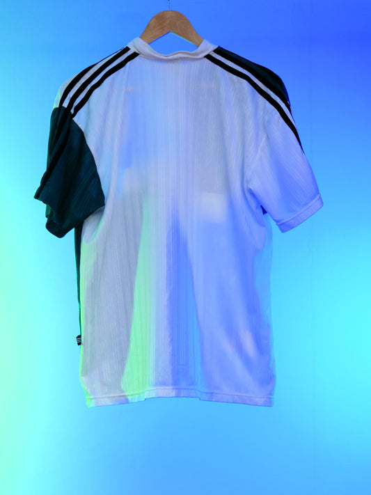 Liverpool 1995/1996 Away Shirt (M)