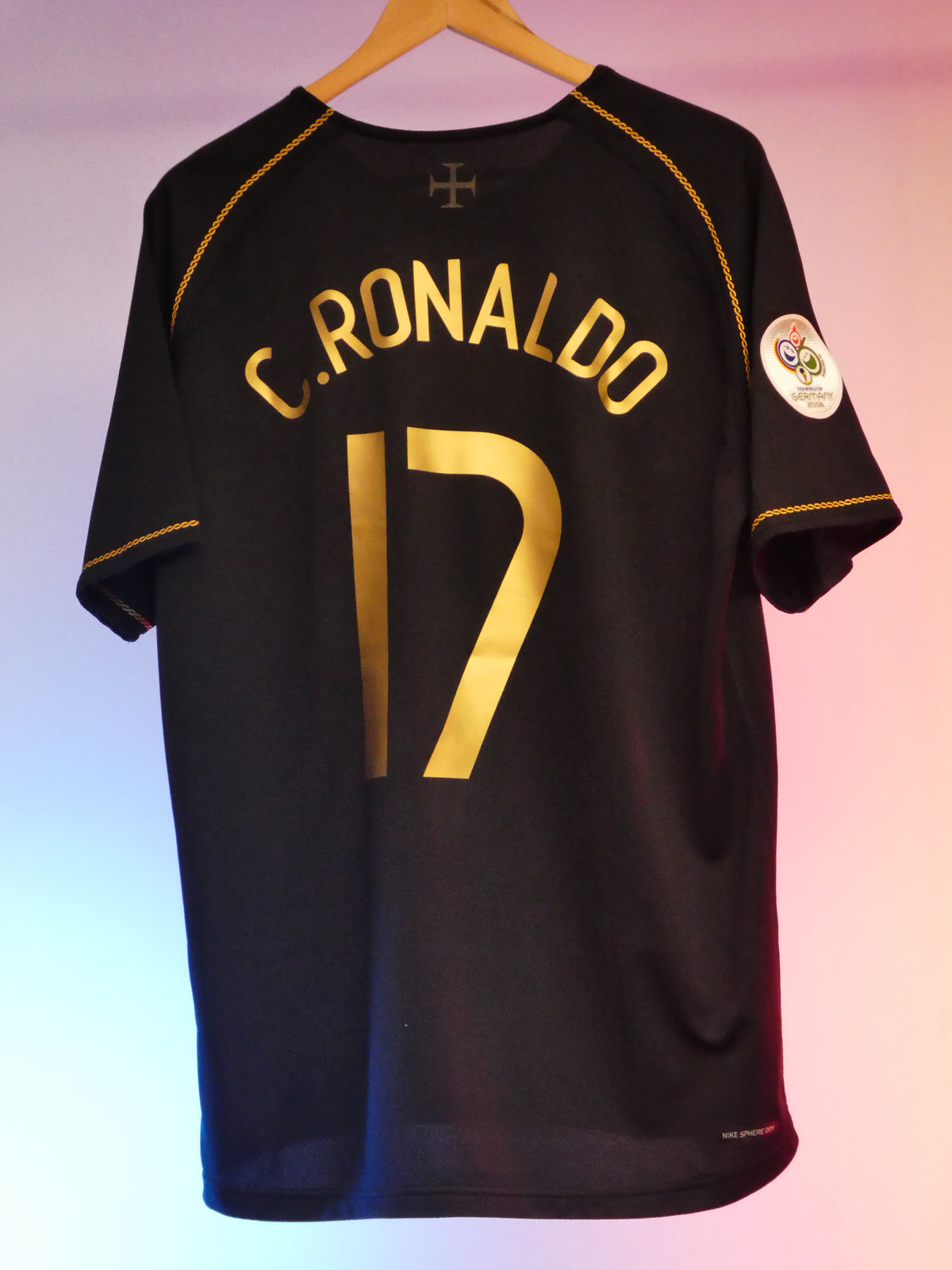 Portugal 2006/2008 Away Shirt (#17 Ronaldo) (L)