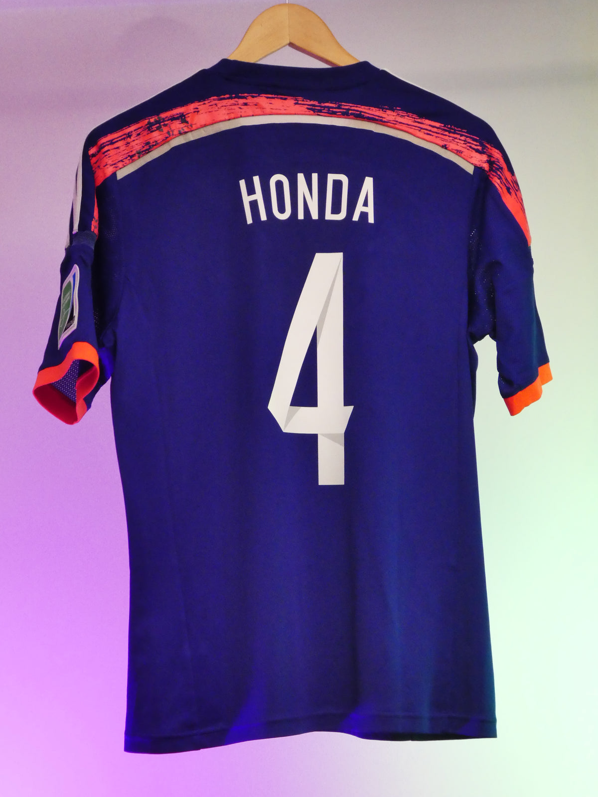 Japan 2013/2015 Home Shirt (#4 Honda) (M)
