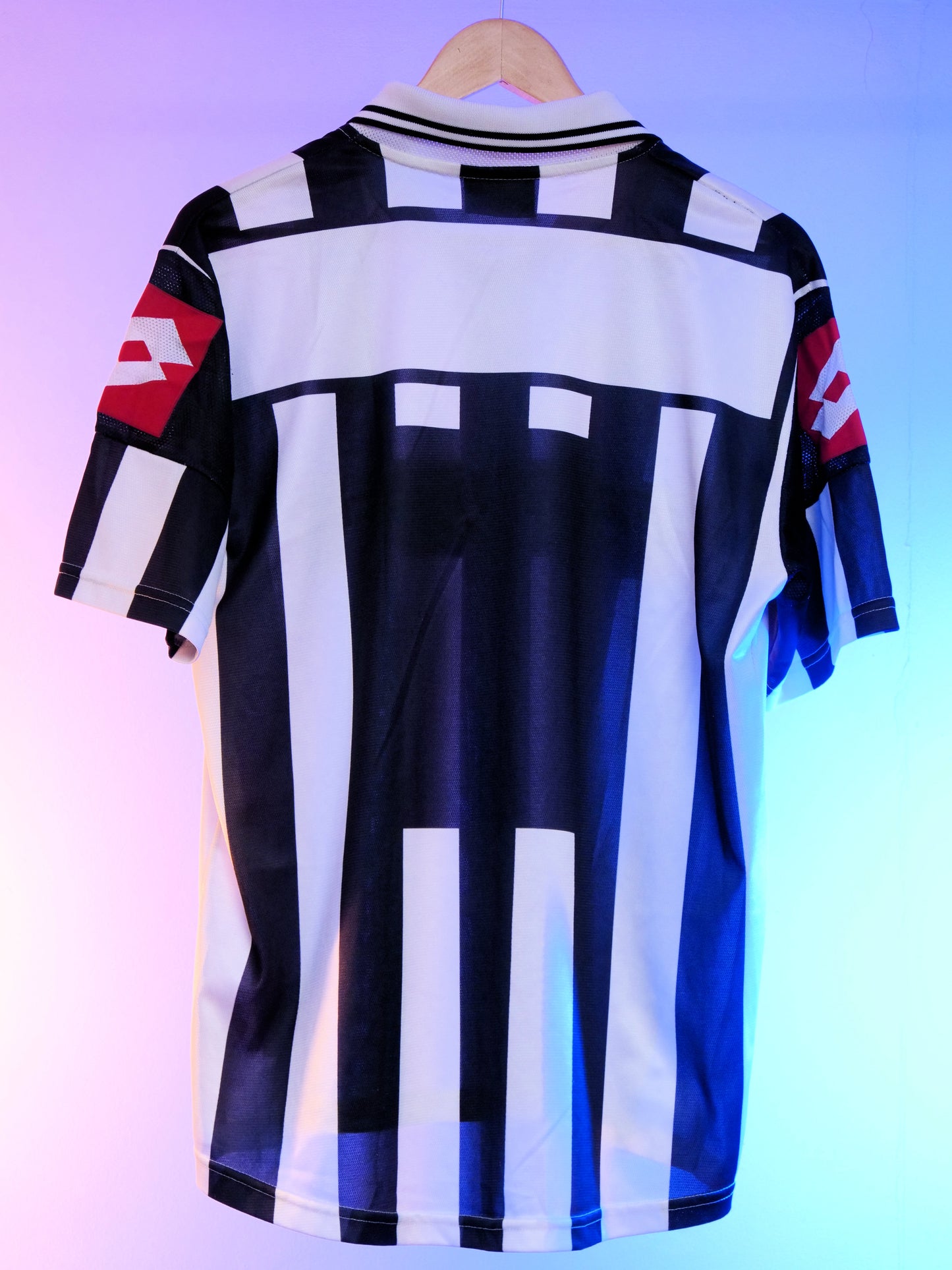 Juventus 2001/2002 Home Shirt (L)