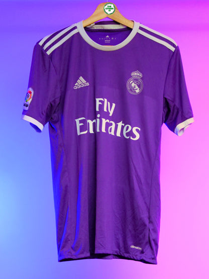 Real Madrid 2016/2017 Away Shirt (#10 James) (S)