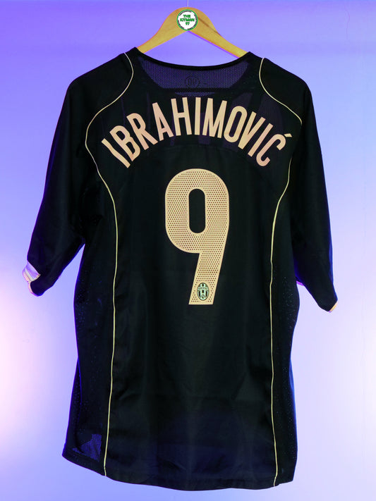 Juventus 2004/2005 Away Shirt (#9 Ibrahimovic) (XL)