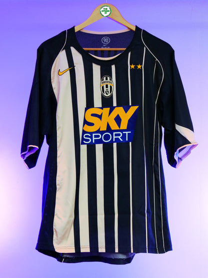Juventus 2004/2005 Away Shirt (#9 Ibrahimovic) (XL)