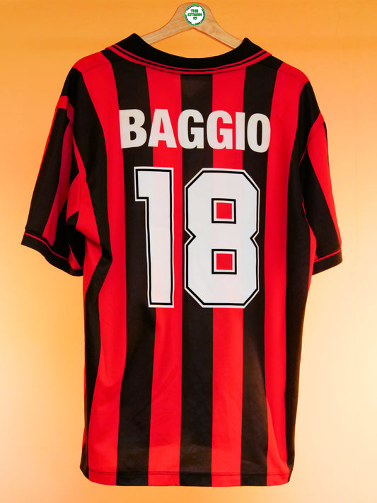 AC Milan 1996/1997 Home Shirt (#18 Baggio) (L)