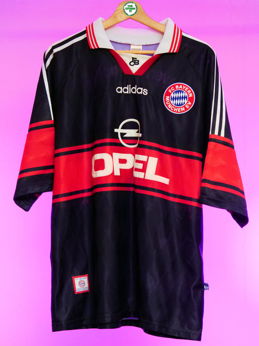 Bayern München 1997/1999 Home Shirt (XL)
