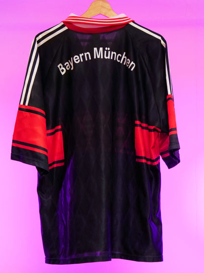 Bayern München 1997/1999 Home Shirt (XL)