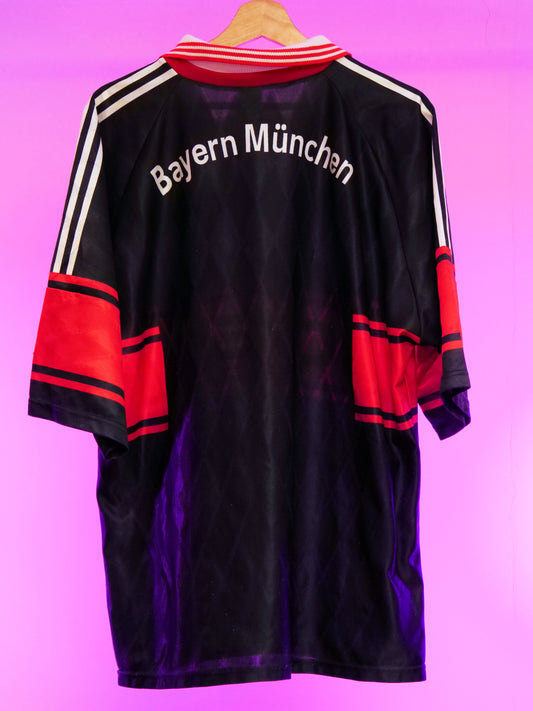 Bayern München 1997/1999 Home Shirt (XL)