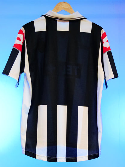 Juventus 2000/2001 Home Shirt (M)