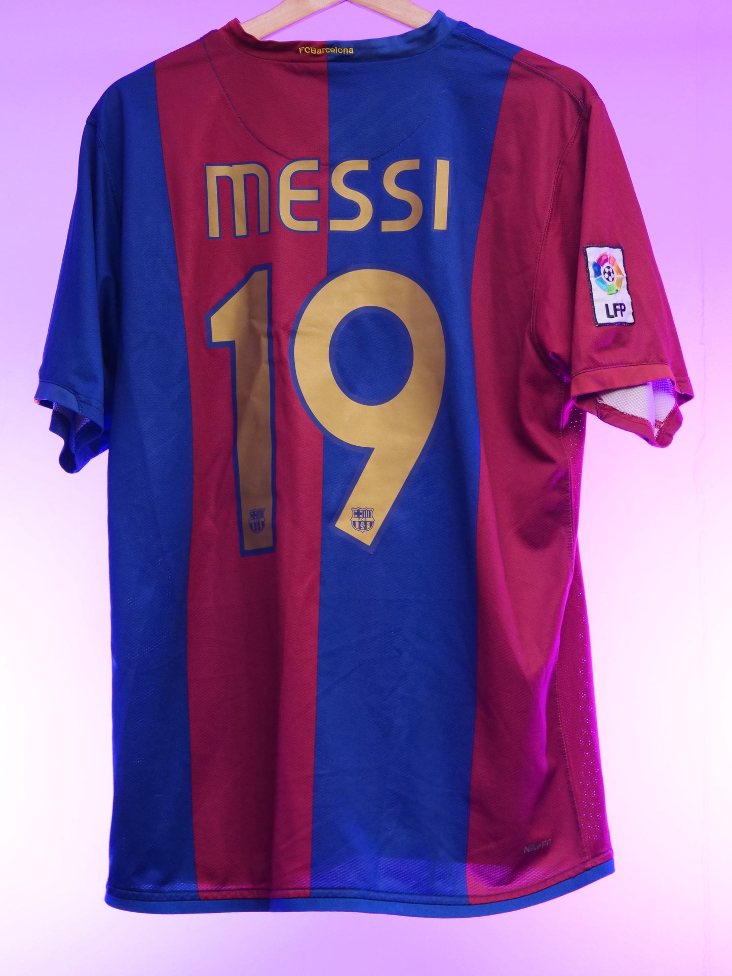Barcelona 2006/2007 Home Shirt (#19 Messi) (L)