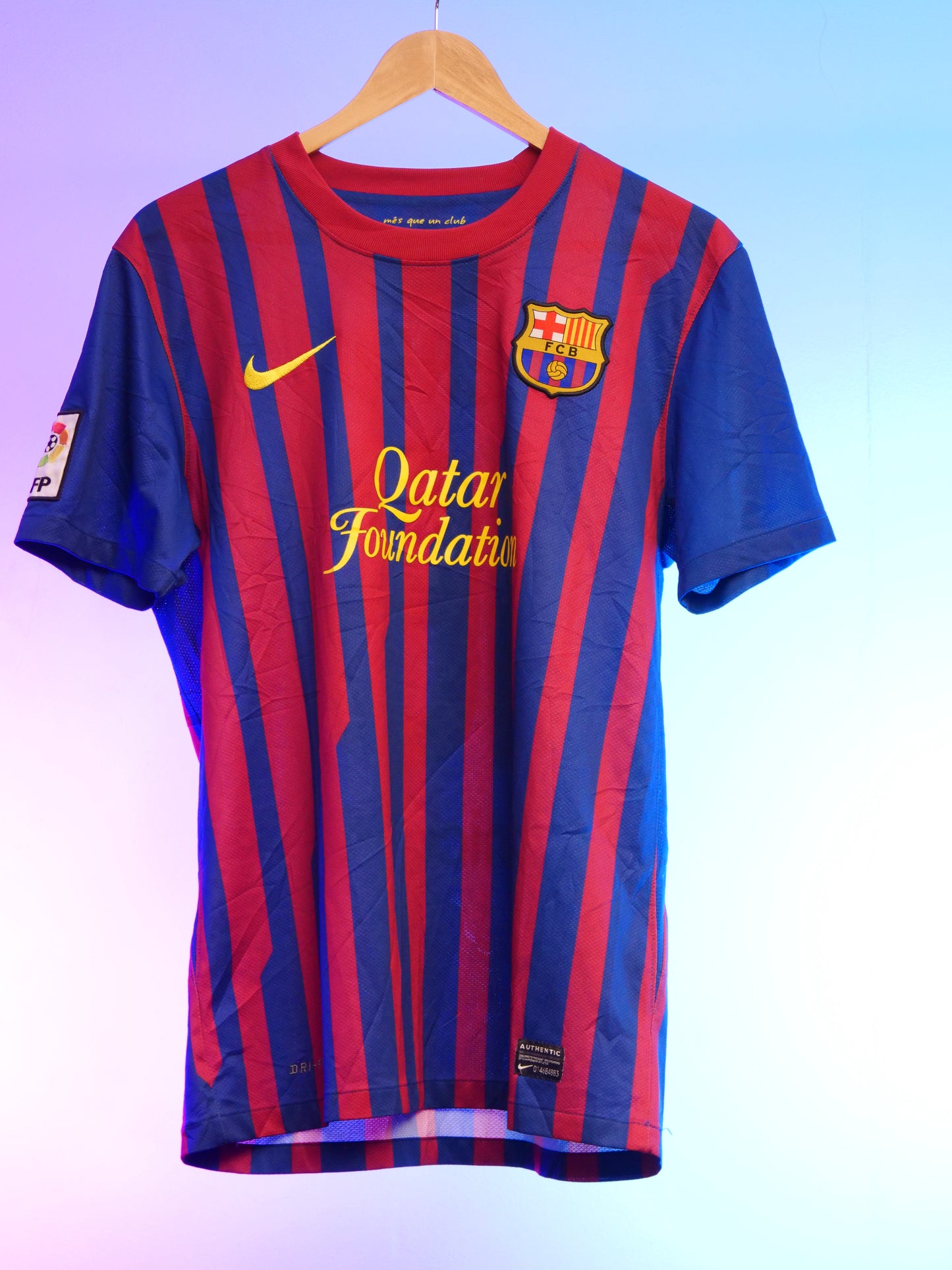 Barcelona 2011/2012 Home Shirt (#16 Sergio) (M)