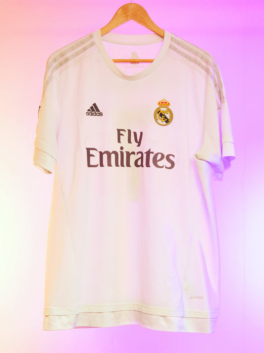 Real Madrid 2015/2016 Home Shirt (#7 Ronaldo) (M)