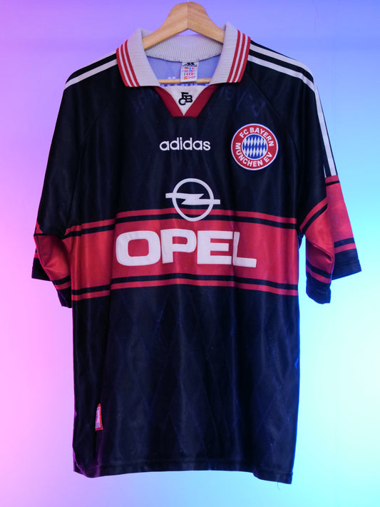 Bayern München 1997/1999 Home Shirt (L)