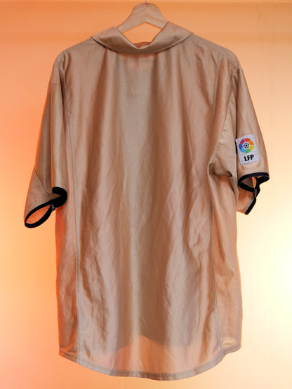 Barcelona 2001/2002 Away Shirt (L)