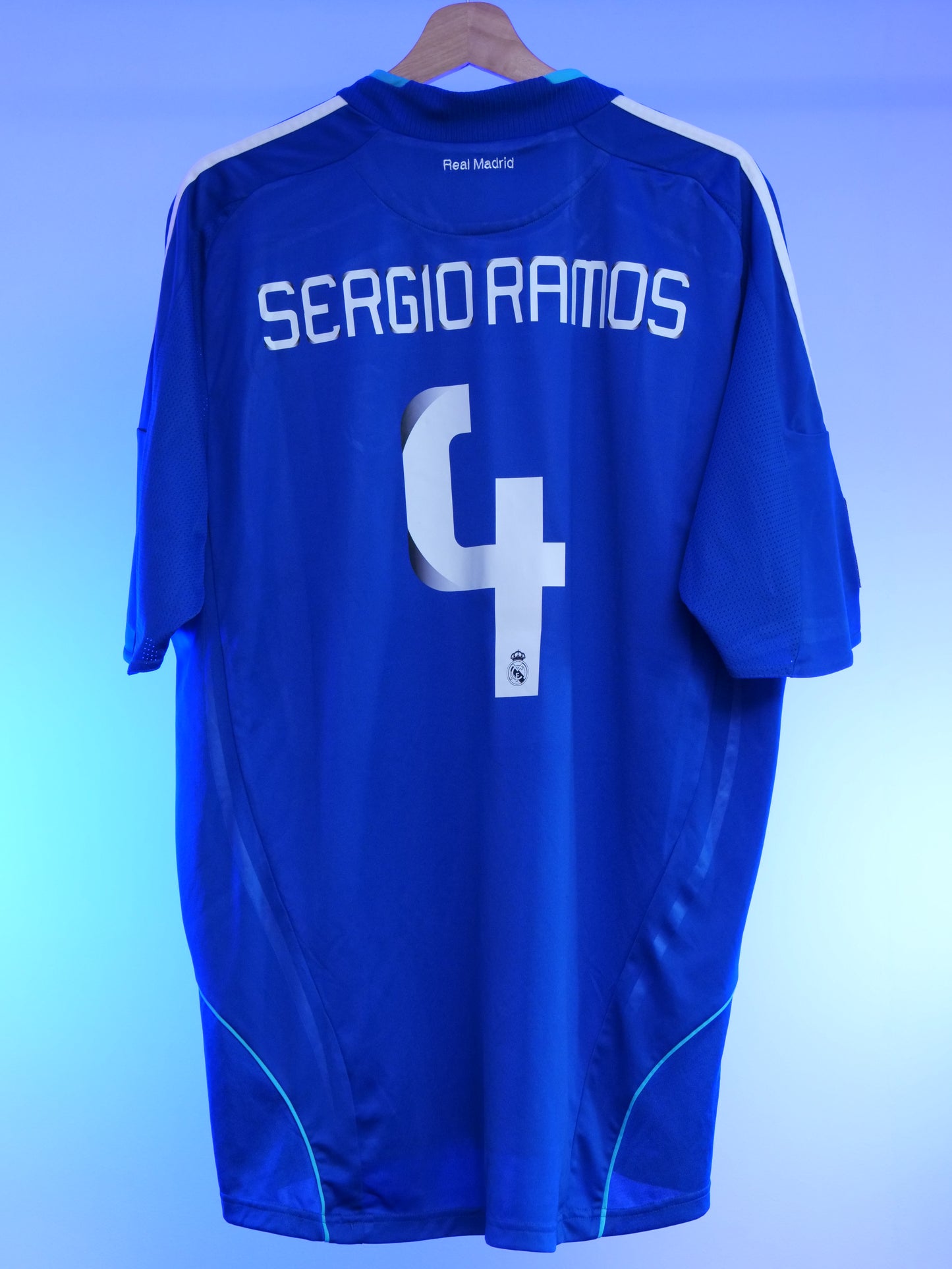 Real Madrid 2008/2009 Away Shirt (#4 Ramos) (XL)