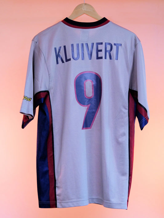 Barcelona 1999/2000 Away Shirt (#9 Kluivert) (M)
