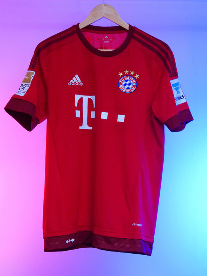 Bayern München 2015/2016 Home Shirt (#23 Vidal) (M)