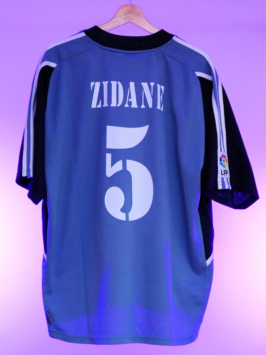 Real Madrid 2001/2002 Third Shirt (#5 Zidane) (XL)