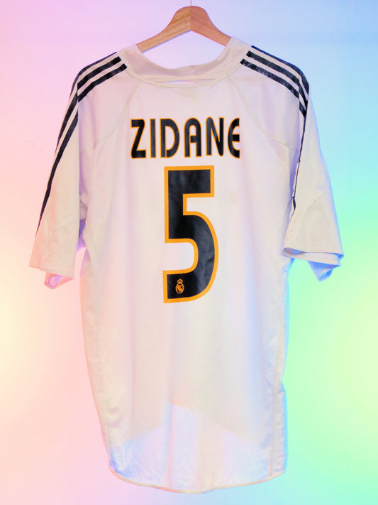 Real Madrid 2004/2005 Home Shirt (#5 Zidane) (XL)