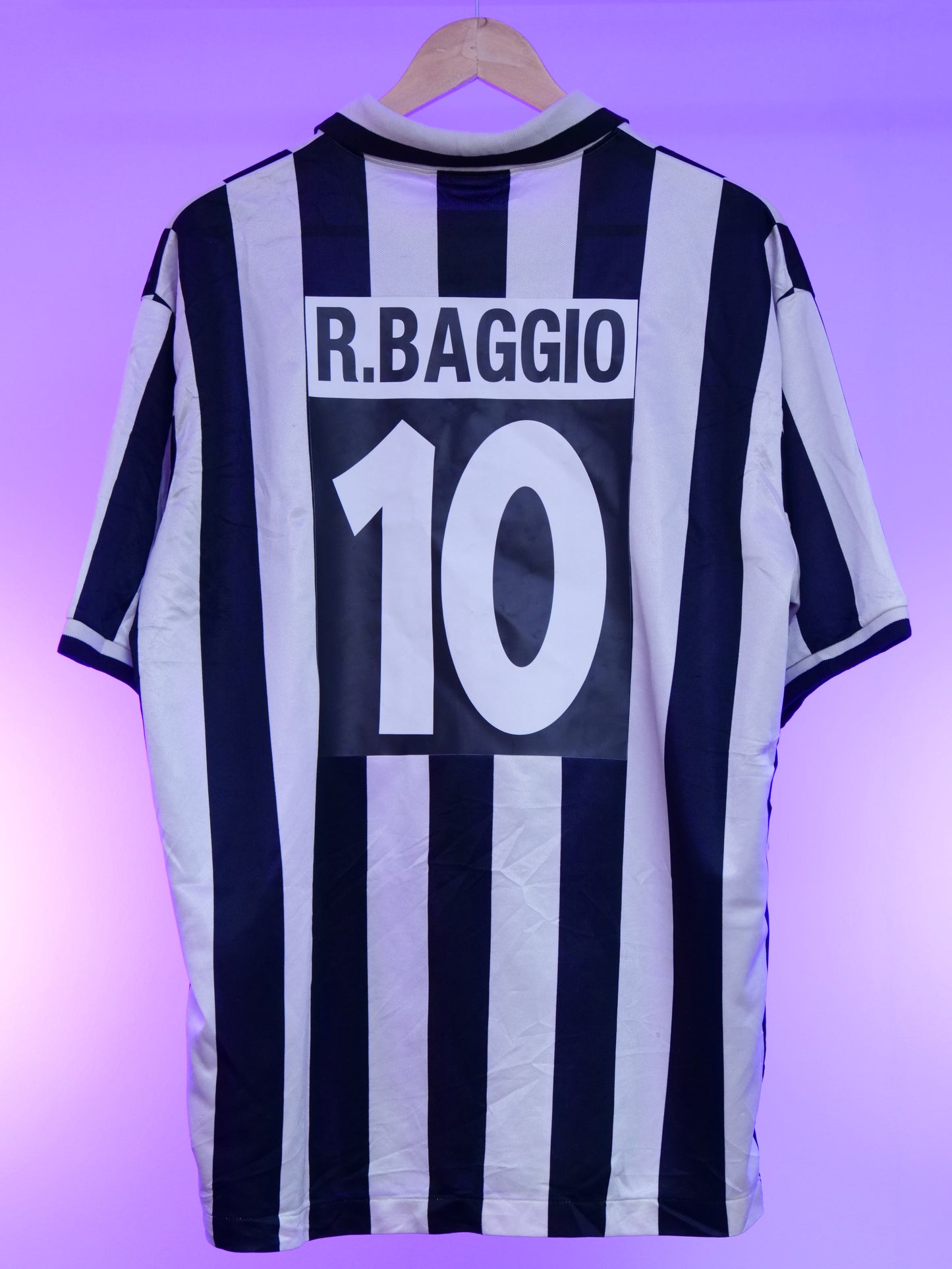 Juventus 1994/1995 Home Shirt (#10 Baggio) (L) (Jaspo)