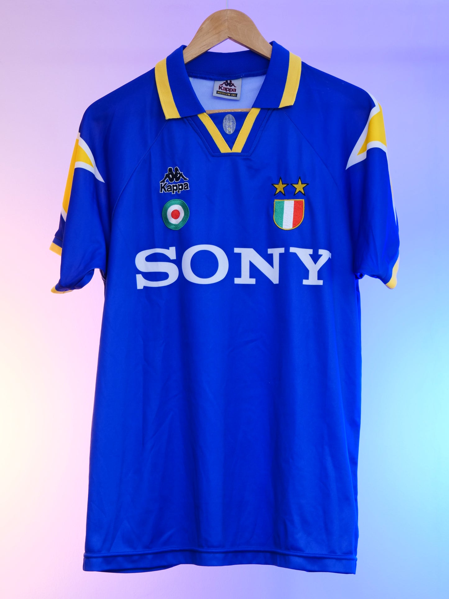 Juventus 1995/1996 Away Shirt (M)