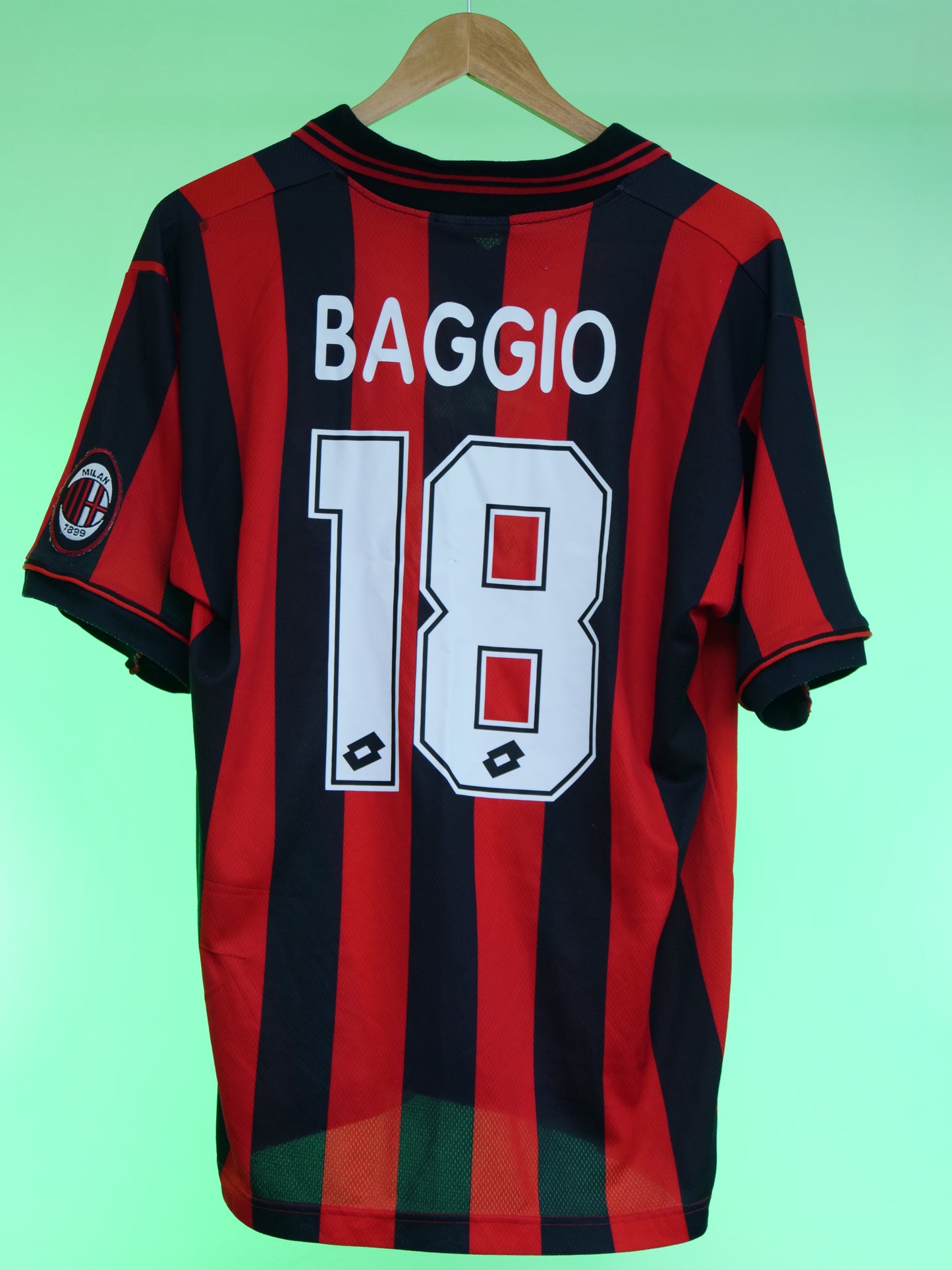 AC Milan 1996/1997 Home Shirt (#18 Baggio) (L)