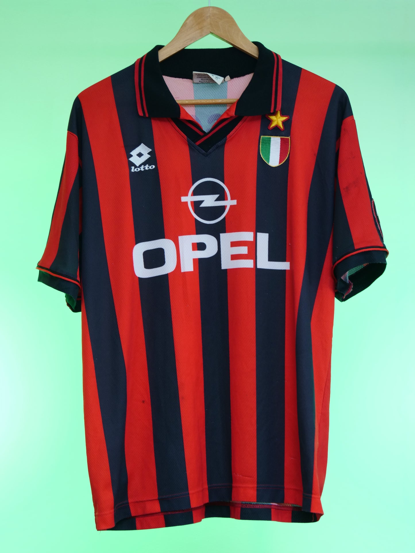 AC Milan 1996/1997 Home Shirt (#18 Baggio) (L)