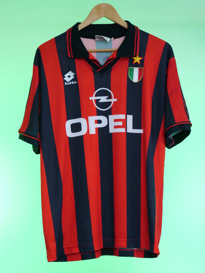 AC Milan 1996/1997 Home Shirt (#18 Baggio) (L)