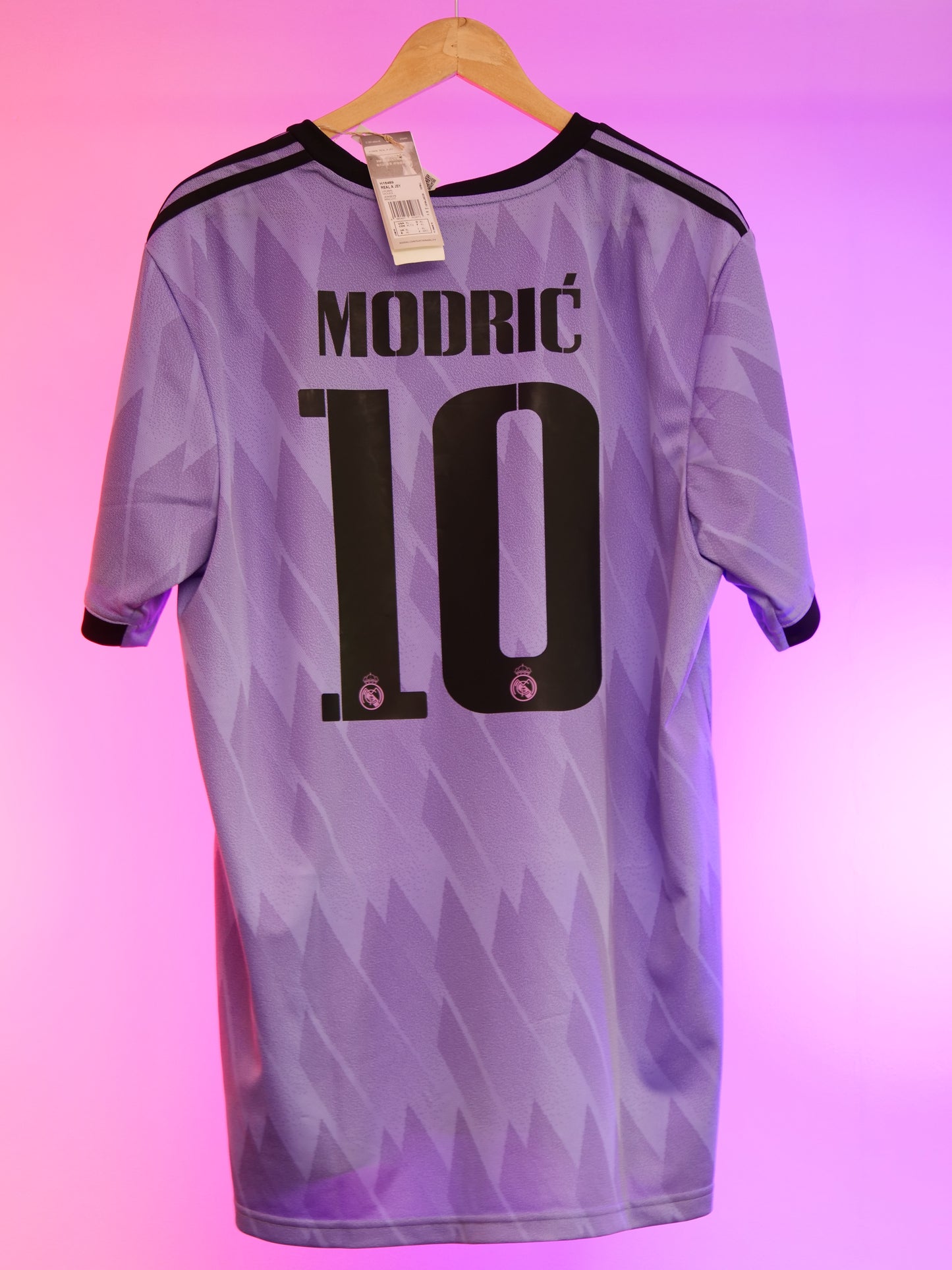 Real Madrid 2022/2023 Away Shirt BNWT (#10 Modric) (XL)