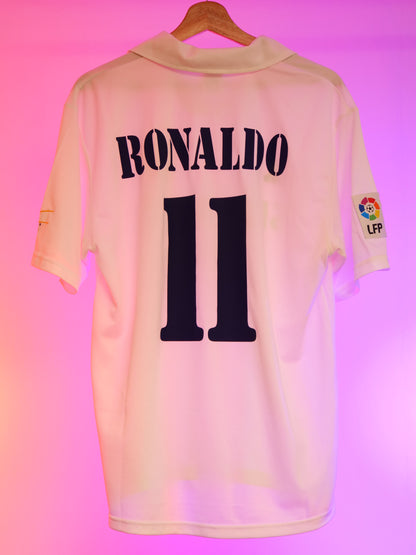 Real Madrid 2002/2003 Home Shirt (#11 Ronaldo) (M)