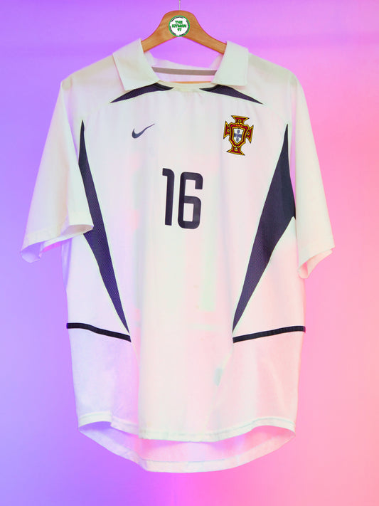 Portugal 2002/2004 Away Shirt (#16 Ronaldo) (M)