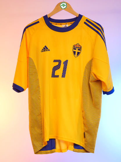 Sweden 2002 Home Shirt (#21 Ibrahimovic) (XL)