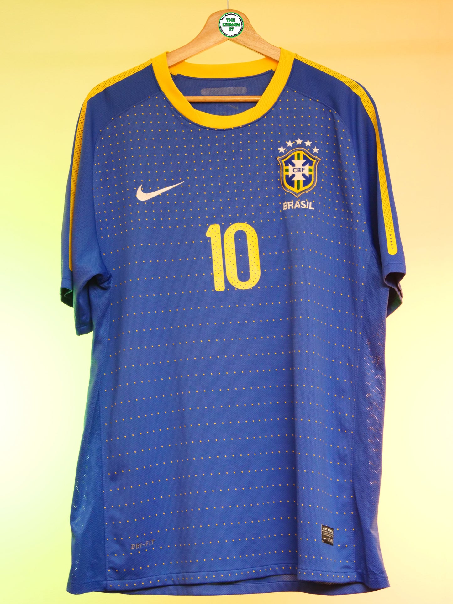 Brazil 2010 Away Shirt (#10 Kaka) (XL)