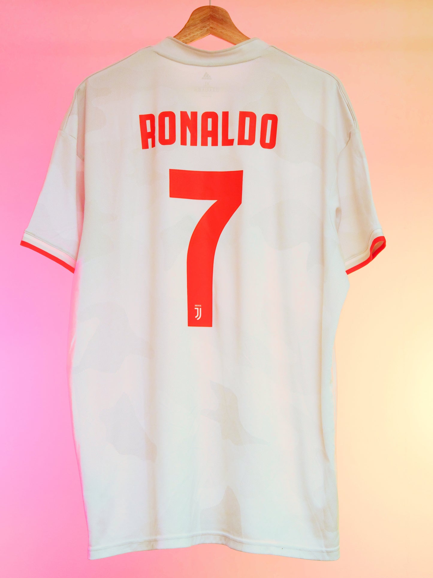 Juventus 2019/2020 Away Shirt (#7 Ronaldo)