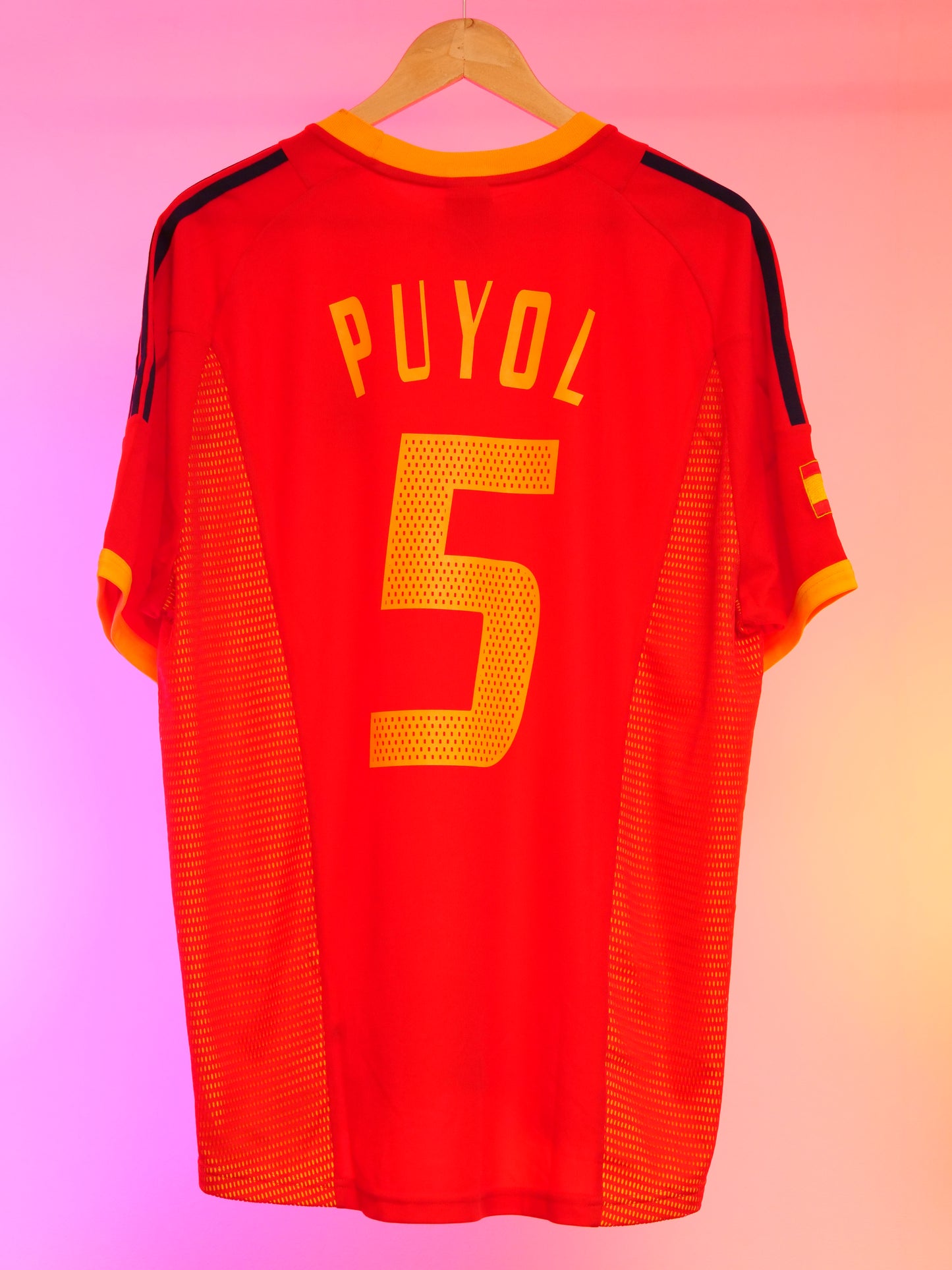 Spain 2002/2004 Home Shirt (#5 Puyol) (M)