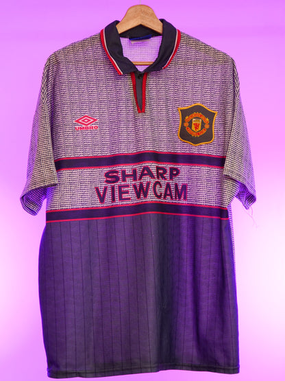 Manchester United 1995/1996 Away Shirt (L)